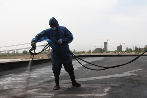 使用噴涂速凝防水涂料的注意要點 使用噴涂速凝防水涂料的注意要點